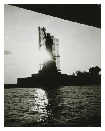 Statue Of Liberty, C.1984 by Andy Warhol Pricing Limited Edition Print image