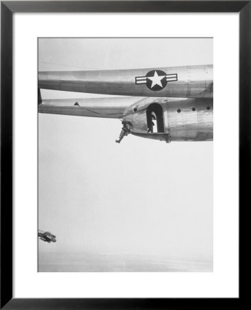 82Nd Airborne Trooper Demonstrating Perfect Jump Form With Hands Clenched by Hank Walker Pricing Limited Edition Print image