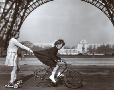 Le Remorqueur Du Champ De Mars by Robert Doisneau Pricing Limited Edition Print image