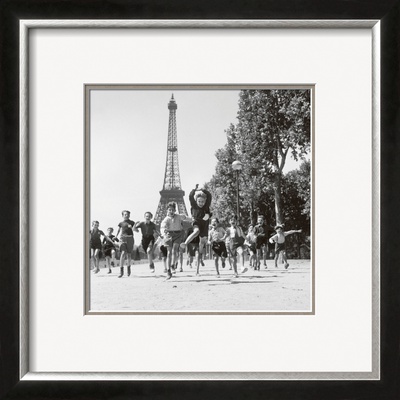 Champs De Mars Gardens by Robert Doisneau Pricing Limited Edition Print image
