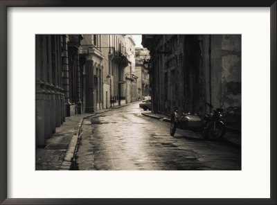Street Scene, Havana, Cuba by Scott Christopher Pricing Limited Edition Print image