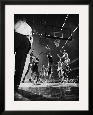 St. John's Defeating Bradley In A Basketball Game At Madison Square Garden by Gjon Mili Pricing Limited Edition Print image