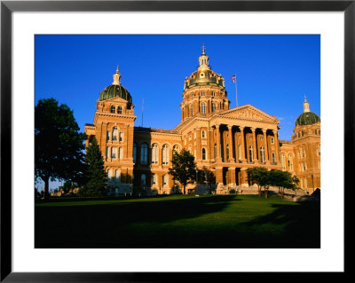State Capitol Building, Des Moine, United States Of America by Richard Cummins Pricing Limited Edition Print image