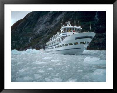 Cruse Ship, Tracy Arm Fjord, Alaska by Pat Canova Pricing Limited Edition Print image
