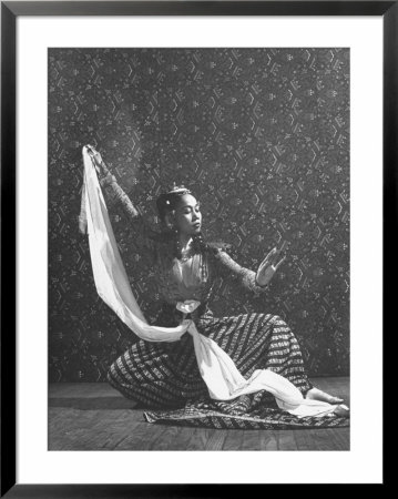 Balinese Dancer Devi Dja Performing by Marie Hansen Pricing Limited Edition Print image