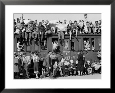 Civilians Packing Onto Overcrowded Train Leaving Postwar Berlin by Margaret Bourke-White Pricing Limited Edition Print image