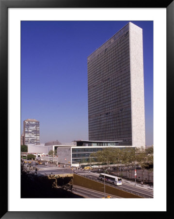 Secretariat Building At The United Nations Complex by Ralph Krubner Pricing Limited Edition Print image