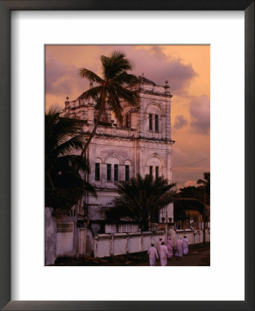 Worshippers Entering Galle Mosque, Galle, Sri Lanka by Anders Blomqvist Pricing Limited Edition Print image