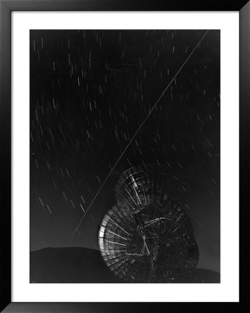 Antenna Bouncing First Message Off Echo I Satellite by Grey Villet Pricing Limited Edition Print image