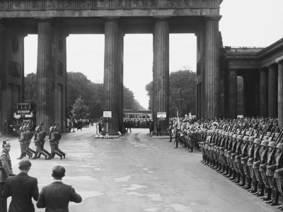 German Troops At The Brandenburg Gate. Changing Of The Guard By The Berliner Guard Regiment by Robert Hunt Pricing Limited Edition Print image