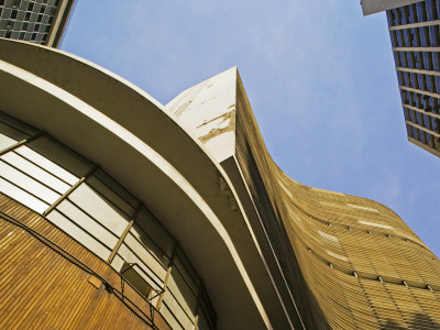 Copan, Sao Paulo, 1953, Architect: Oscar Niemeyer by Alan Weintraub Pricing Limited Edition Print image