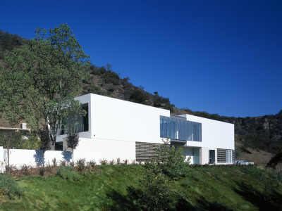 Oshry Residence, Bel Air, California, Exterior Of House And Hillside, Spf Architects by John Edward Linden Pricing Limited Edition Print image