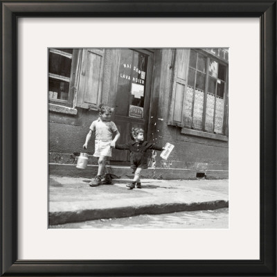Rue Marcellin Berthelot, Choisy-Le-Roi, C.1945 by Robert Doisneau Pricing Limited Edition Print image