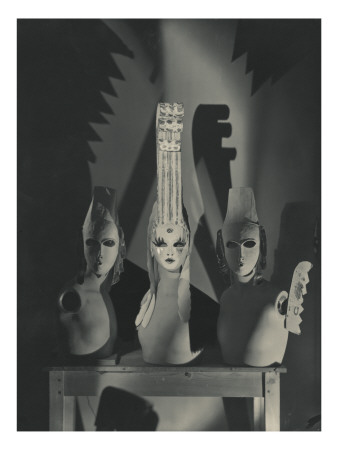 Vogue - December 1928 by George Hoyningen-Huene Pricing Limited Edition Print image