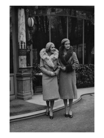 Vogue - March 1930 by George Hoyningen-Huene Pricing Limited Edition Print image