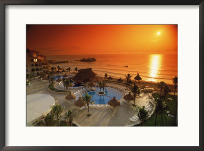 Villas Plaza Hotel, Cancun, Mexico by Eric Figge Pricing Limited Edition Print image