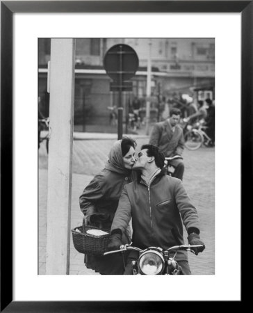 Couple Kissing In The Street by Stan Wayman Pricing Limited Edition Print image