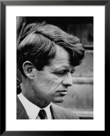 Senator Robert F. Kennedy Arriving At La Guardia Airport by Loomis Dean Pricing Limited Edition Print image