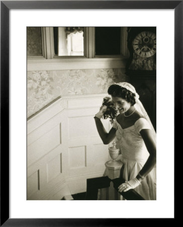 Jackie Kennedy Throwing The Bouquet by Toni Frissell Pricing Limited Edition Print image