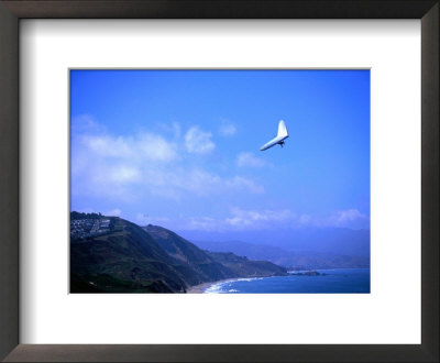Hang Gliding At Fort Funston, San Francisco, California by Ray Laskowitz Pricing Limited Edition Print image