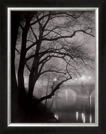Le Pont Neuf, C.1932 by Brassaï Pricing Limited Edition Print image