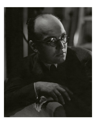 Vanity Fair - August 1933 by George Hoyningen-Huene Pricing Limited Edition Print image