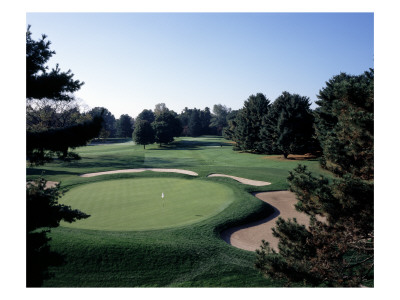 Baltusrol Golf Club, Hole 16 by Stephen Szurlej Pricing Limited Edition Print image