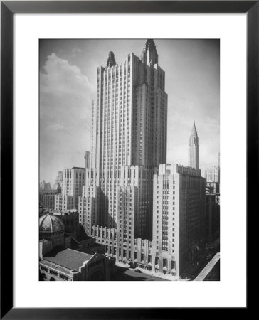 Exterior Of Waldorf Astoria Hotel by Alfred Eisenstaedt Pricing Limited Edition Print image