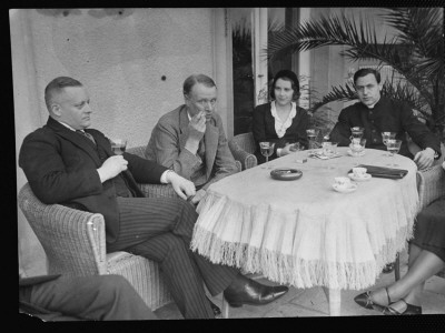 German Politician Gottfreid Treviranus, Author Sinclair Lewis And Others Sitting Around Table by Alfred Eisenstaedt Pricing Limited Edition Print image