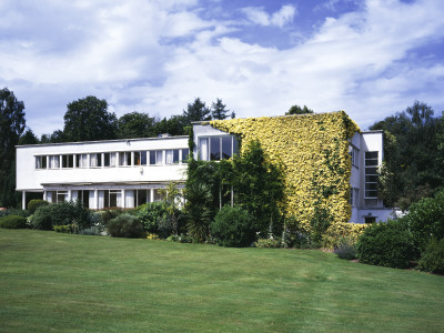 Shrubs Wood, Chalfont St Giles, Buckinghamshire (1933-35) by Nick Dawe Pricing Limited Edition Print image