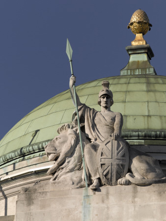 Brittania And Lion, Piccadilly Circus, Piccadilly, London by Richard Bryant Pricing Limited Edition Print image