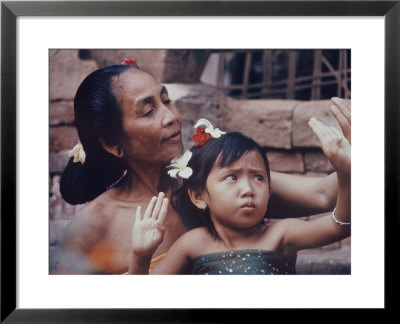 Balinese Mother And Child by Co Rentmeester Pricing Limited Edition Print image