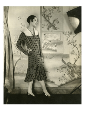 Vogue - May 1925 by Edward Steichen Pricing Limited Edition Print image