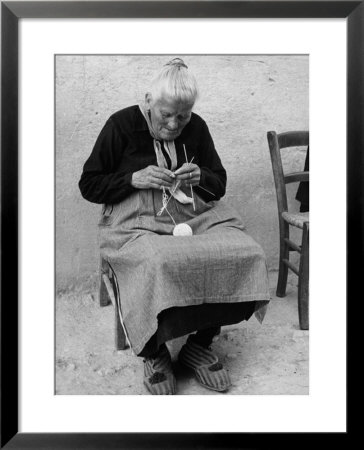 Old Woman At Work by Vincenzo Balocchi Pricing Limited Edition Print image