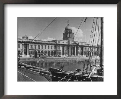 View Of The Customs House In Dublin by Hans Wild Pricing Limited Edition Print image