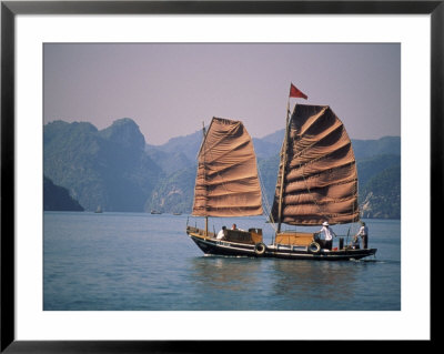 Junk Sailing, Ho Long Bay, Vietnam by Keren Su Pricing Limited Edition Print image