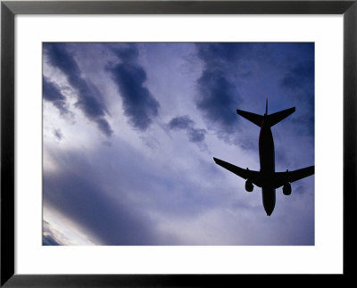 Boeing 737 On Landing Approach To Tullamarine Airport, Melbourne, Australia by Glenn Beanland Pricing Limited Edition Print image