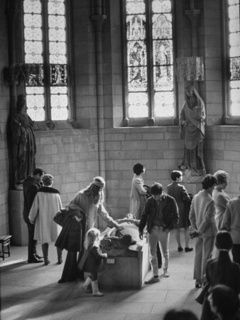 Actor Dustin Hoffman With Wife And Daughter Visiting The Cloisters by John Dominis Pricing Limited Edition Print image