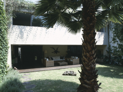 House For Brazilian Film Director, Sao Paolo, Exterior From Garden, Architect: Isay Weinfeld by Alan Weintraub Pricing Limited Edition Print image