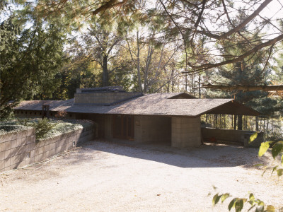 Eric V, Brown House, Parkwyn Village, Kalamazoo, Michigan, 1949, Architect: Frank Lloyd Wright by Alan Weintraub Pricing Limited Edition Print image