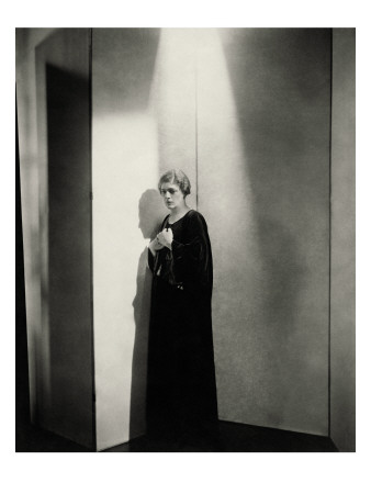 Vogue - December 1925 by Edward Steichen Pricing Limited Edition Print image