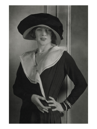 Vanity Fair - May 1923 by Edward Steichen Pricing Limited Edition Print image