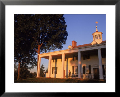 Visitor On Piazza Of Mt. Vernon Estate, Va by Jeff Greenberg Pricing Limited Edition Print image
