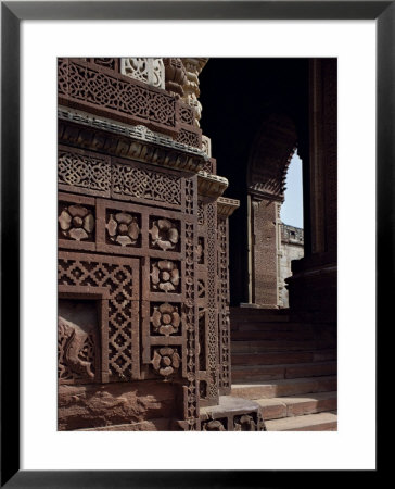Quwwat Ul Islam Mosque, Delhi, India by Adam Woolfitt Pricing Limited Edition Print image