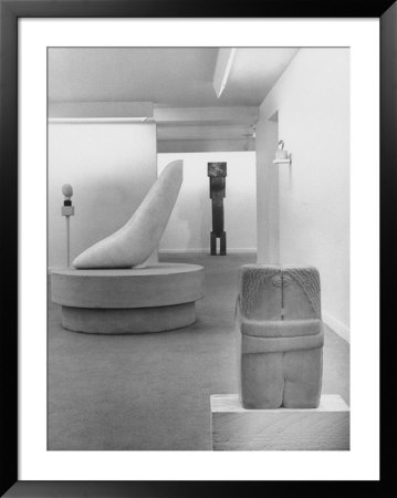 Sculptures By Brancusi On Exhibit At The Guggenheim Museum by Nina Leen Pricing Limited Edition Print image