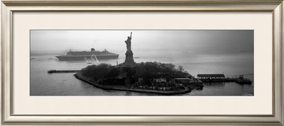 Qm2 Liberty Island by Guillaume Plisson Pricing Limited Edition Print image
