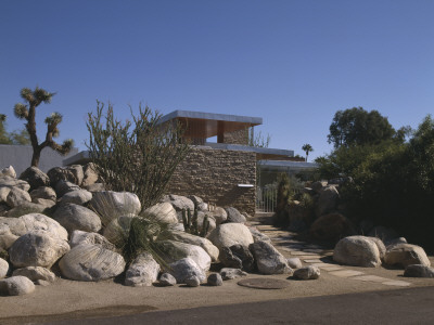 Kaufmann Desert House, Palm Springs, California, 1946, Exterior, Architect: Richard Neutra by Alan Weintraub Pricing Limited Edition Print image