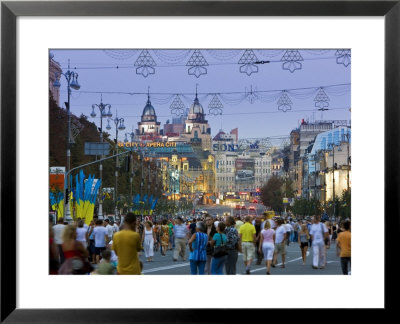 People Walking, Khreshchatyk Street, Kiev, Ukraine by Gavin Hellier Pricing Limited Edition Print image