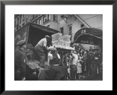 Wedding Cake Shape Of White House Delivered For Adam Clayton Powell Jr. And Hazel Scott's Wedding by Sam Shere Pricing Limited Edition Print image