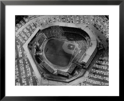 Milwaukee Braves Playing The New York Yankees In Baseball At The World Series by Al Fenn Pricing Limited Edition Print image